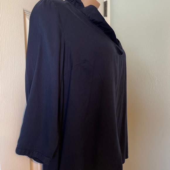 Crown & Ivy Curvy Navy Blue blouse - Picture 4 of 4